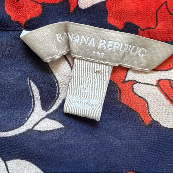 Banana Republic V Neck Floral Blouse Women’s Size S - Picture 2 of 5